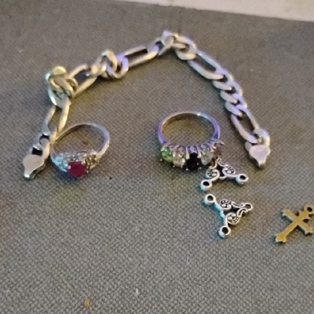 Elegant Silver Rings 💍 (2)& Bracelet
